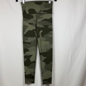 Aerie Offline Green Camo Leggings Size Medium